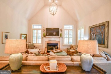 Absolutely stunning Country Club home! Tucked away on a quiet - photo 17