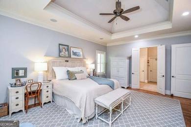 Absolutely stunning Country Club home! Tucked away on a quiet - photo 20