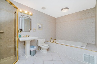 Welcome to 9 Prague Court, an extraordinary custom residence - photo 21