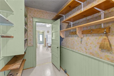 Discover the timeless charm of this beautiful country home - photo 23