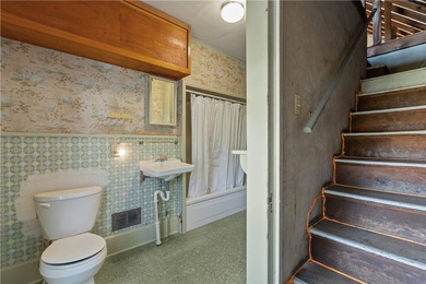 Discover the timeless charm of this beautiful country home - photo 40
