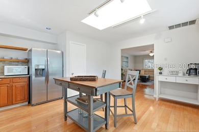 Perfectly situated for easy access to Hilton Head Island or - photo 12