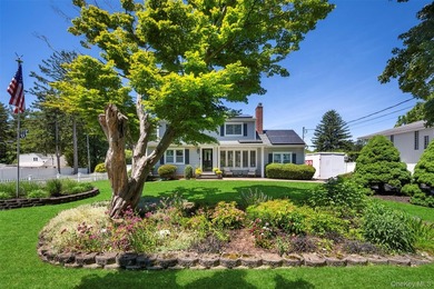 Welcome to this beautifully maintained 4-bedroom, 2-bath - photo 4