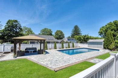 Welcome to this beautifully maintained 4-bedroom, 2-bath - photo 8
