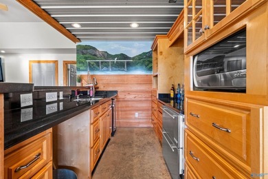 Exceptional waterfront retreat in the Big Nose area of Weiss - photo 31