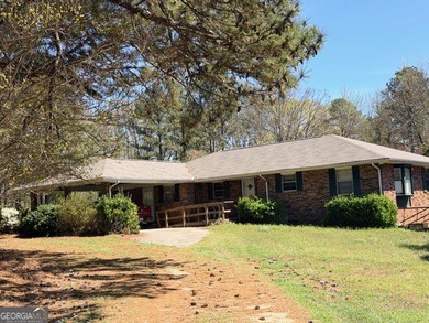 Lake Sinclair Home For Sale in Milledgeville Georgia