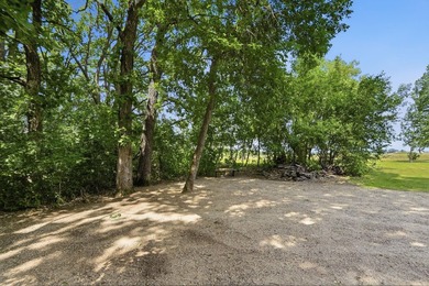 Rare opportunity to own a beautiful one acre lot in an ideal - photo 10