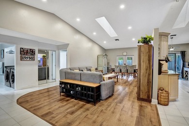 RARE CORNER VILLA in desirable Bonaire at Woodmont! Bright - photo 11