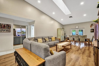 RARE CORNER VILLA in desirable Bonaire at Woodmont! Bright - photo 15