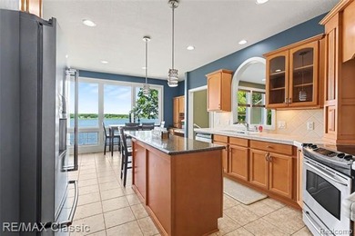 Come experience everything 5118 S Shore Drive has to offer. This - photo 16