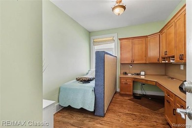 Come experience everything 5118 S Shore Drive has to offer. This - photo 30