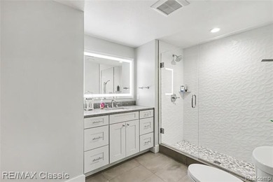 Come experience everything 5118 S Shore Drive has to offer. This - photo 34