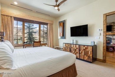 Experience true ski-in/ski-out living in this beautifully - photo 8