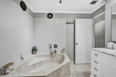 RARE CORNER VILLA in desirable Bonaire at Woodmont! Bright - photo 40