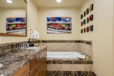 Experience true ski-in/ski-out living in this beautifully - photo 10