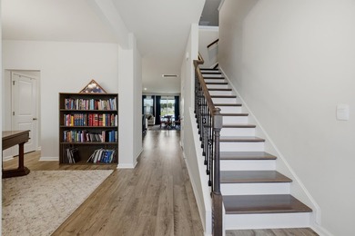Come and see this beautiful Tillman model overlooking the pond - photo 4