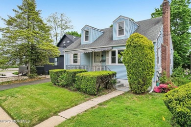 Exceptional opportunity to renovate or build your dream home in - photo 4