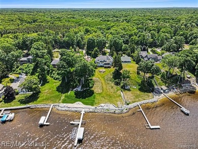 Come experience everything 5118 S Shore Drive has to offer. This - photo 49