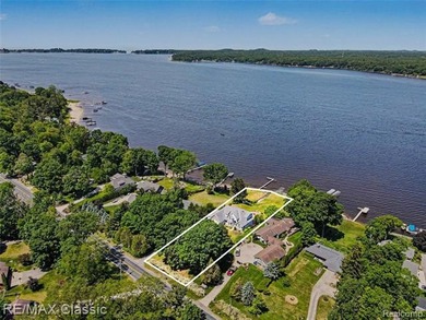 Come experience everything 5118 S Shore Drive has to offer. This - photo 50