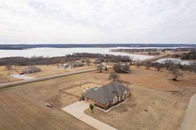 Bell Cow Lake Home For Sale in Chandler Oklahoma