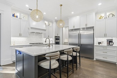 Like New Construction 4 Bedroom/4.5 Bath Custom Home at Reynolds - photo 11