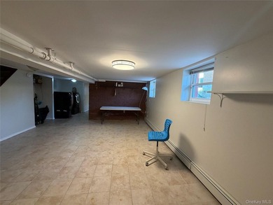 Charming two-dwelling property in the desirable Pelham Bay area - photo 13