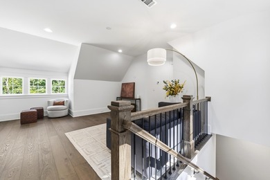 Like New Construction 4 Bedroom/4.5 Bath Custom Home at Reynolds - photo 28