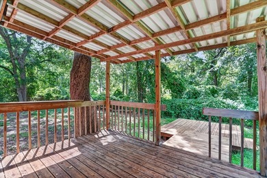 Charming 2-bedroom, 1-bath home offering approximately 1,000 - photo 4