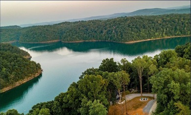 Welcome to your Lake Cumberland retreat! This stunning - photo 6