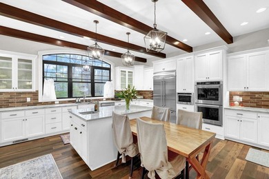 It's time to hit the Lake! Looking for a lakefront home in a - photo 5