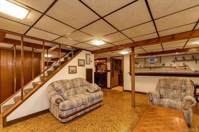 Welcome to 3 Avenue B. Excellent opportunity in the North Shore - photo 18