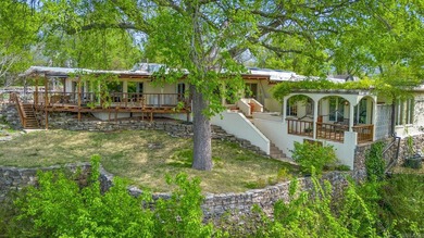 Stunning Mid-Century Modern Pueblo Home with White River - photo 4