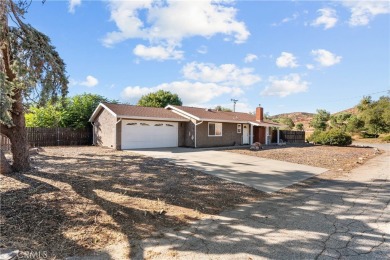 Lake Home For Sale in Lake Hughes, California