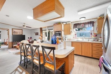Welcome home to your Florida Retirement Lifestyle! This charming - photo 6