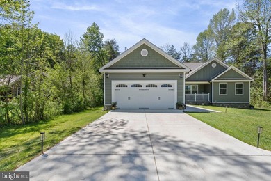 Welcome home to 1906 Lakeview Parkway, a like-new one level - photo 5