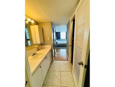Spacious & Cozy 1BR/1.5BA Fully Furnished WATERFRONT CONDO with - photo 15