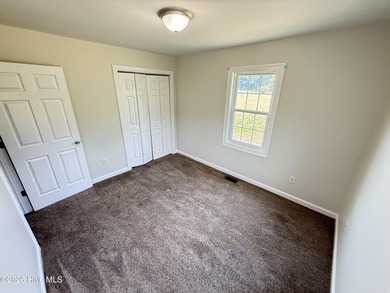 The 10.39 property has 2 houses and a private pond on it - photo 19