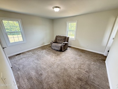 The 10.39 property has 2 houses and a private pond on it - photo 23