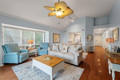 Perched on the top floor of desirable Pelican Watch Villas, 1360 - photo 6