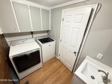 The 10.39 property has 2 houses and a private pond on it - photo 36