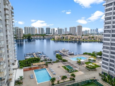 Spacious & Cozy 1BR/1.5BA Fully Furnished WATERFRONT CONDO with - photo 36