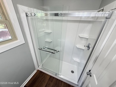 The 10.39 property has 2 houses and a private pond on it - photo 45