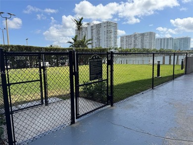 Spacious & Cozy 1BR/1.5BA Fully Furnished WATERFRONT CONDO with - photo 45