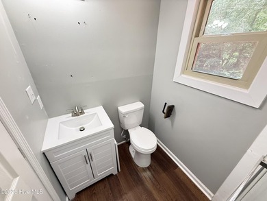 The 10.39 property has 2 houses and a private pond on it - photo 46