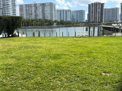 Spacious & Cozy 1BR/1.5BA Fully Furnished WATERFRONT CONDO with - photo 46