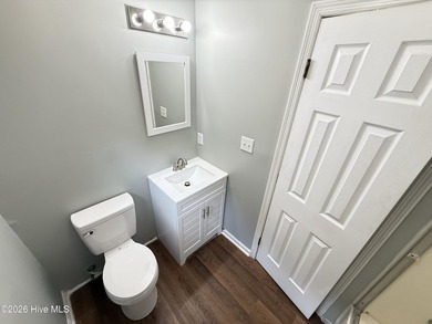 The 10.39 property has 2 houses and a private pond on it - photo 50