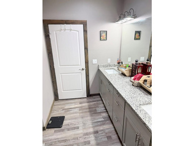 This home has 3 bedrooms and 2 bathrooms, the split-bedroom - photo 6