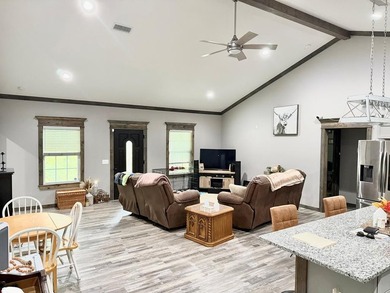 This home has 3 bedrooms and 2 bathrooms, the split-bedroom - photo 10
