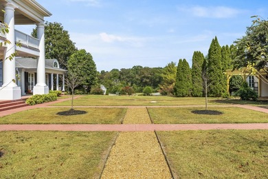 The Grandeur of the Southern Plantation. Nestled upon 4.5 level - photo 15