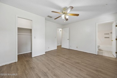 NO HOA, NO FLOOD ZONE AND FENCED BACKYARD!Move-in ready and - photo 15
